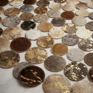 سجادة جلد طبيعي دائري متعدد الألوان - سعر المتر 1400ج (AMR-1400-021)
